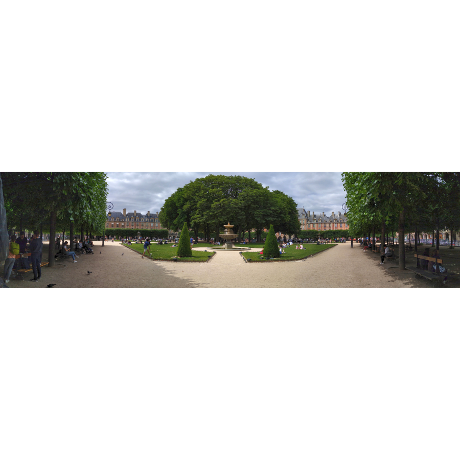 Place des Vosges, Paris.