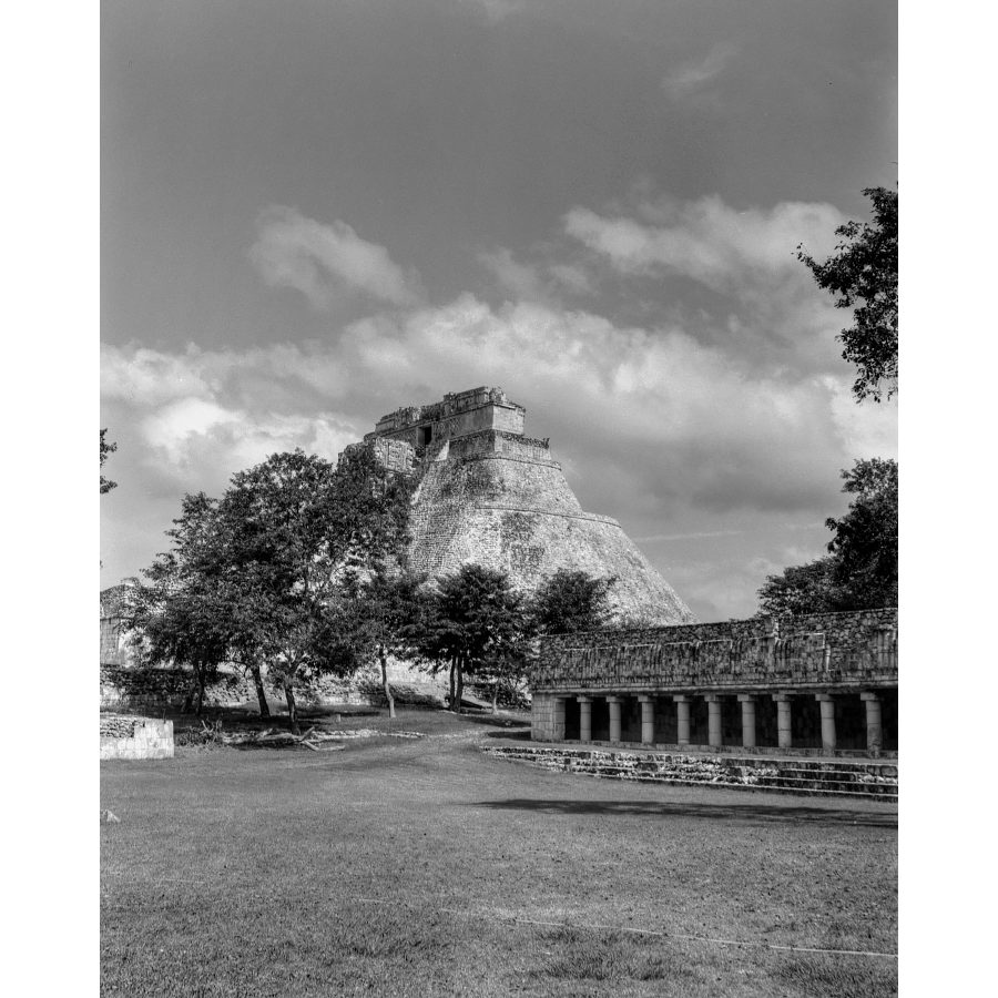 Uxmal, Yucatán. Pirámide del adivino